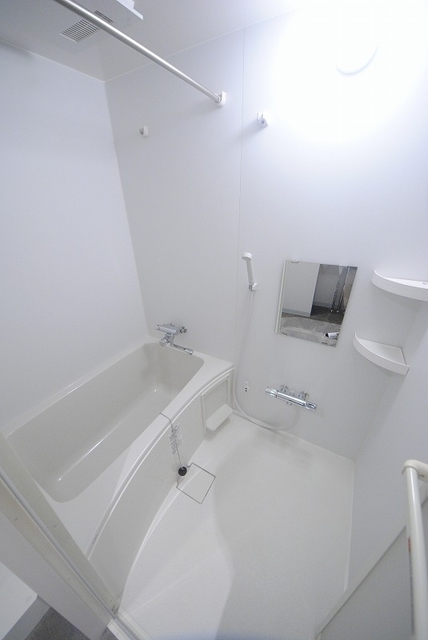 バス・シャワールーム　写真は１０６号室