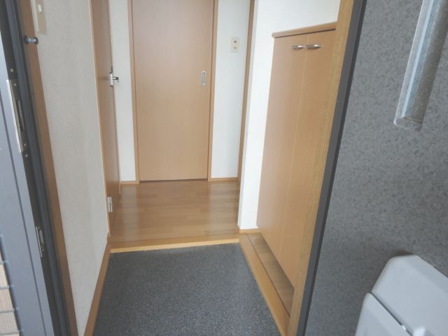 玄関　落ち着いた玄関です