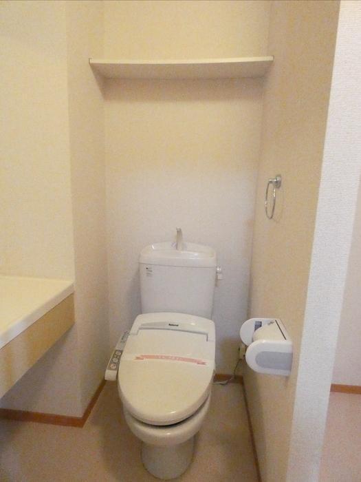 トイレ　温水洗浄暖房便座