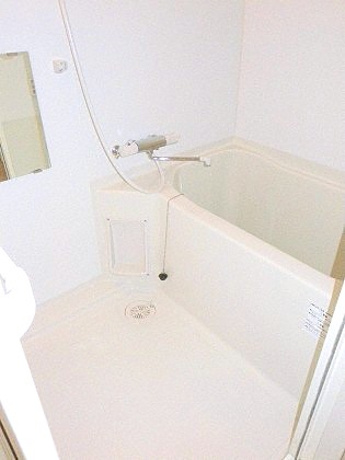 バス・シャワールーム　ゆったりとしたお風呂です♪