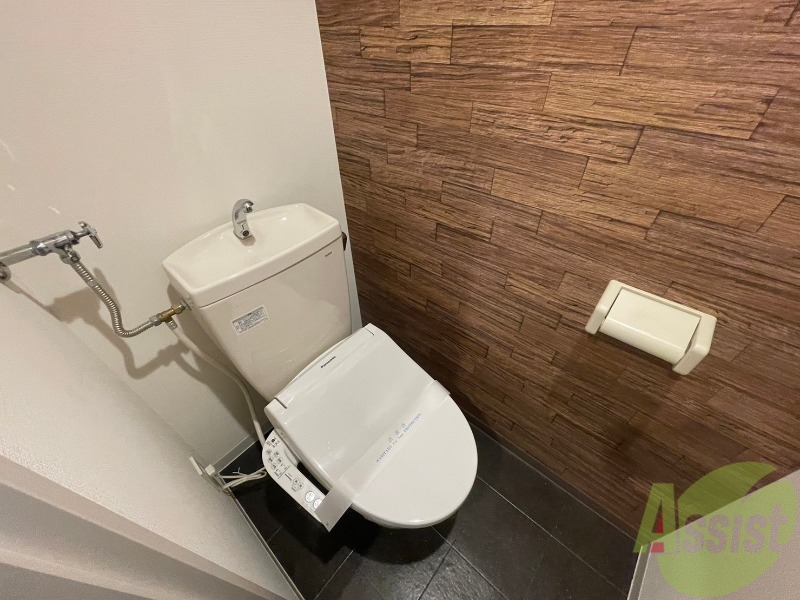 トイレ　ウォシュレット機能がついたトイレ。安心して使用できますね。