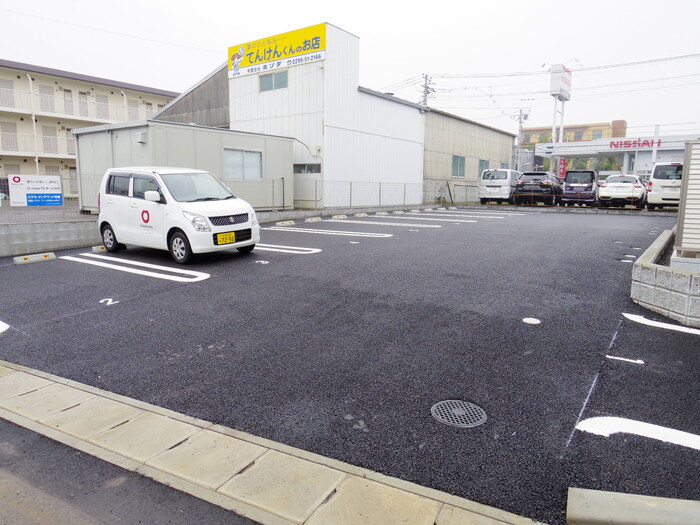 駐車場　駐車場