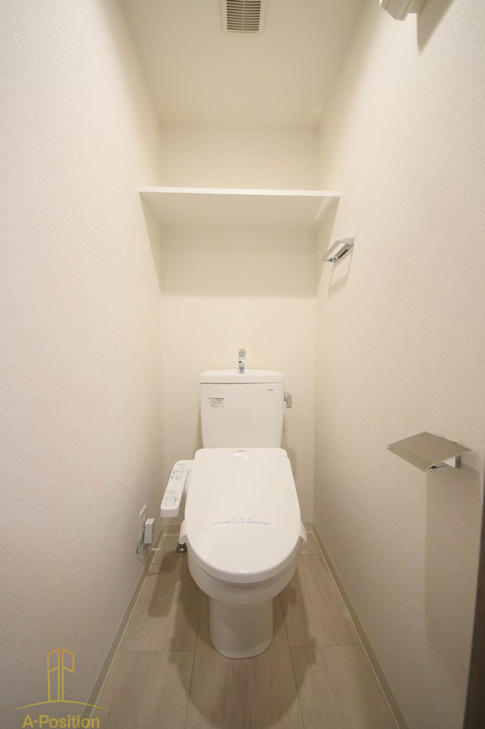 トイレ　プレサンス大国町アドロッソ