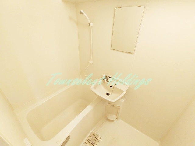 バス・シャワールーム　清潔感のあるお風呂です♪