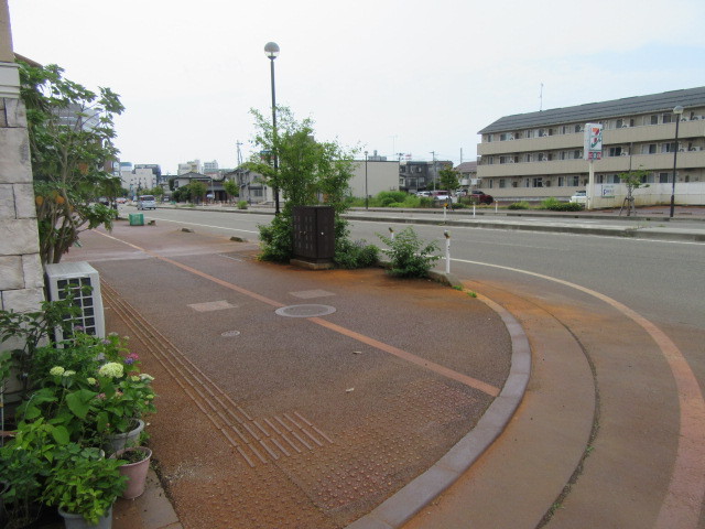 その他　前面道路（その他）まで0m