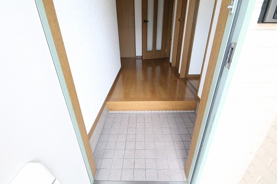 玄関　※写真は類似です