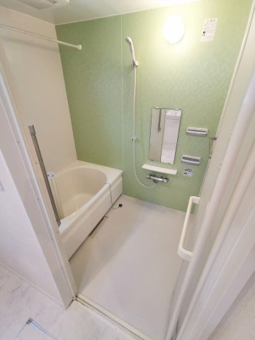 バス・シャワールーム　同物件、類似間取りのイメージ写真です