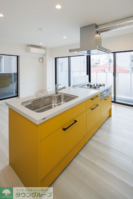 キッチン　※写真は同タイプ住戸です。