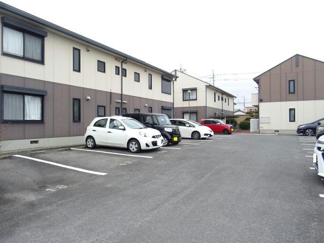 駐車場　駐車場