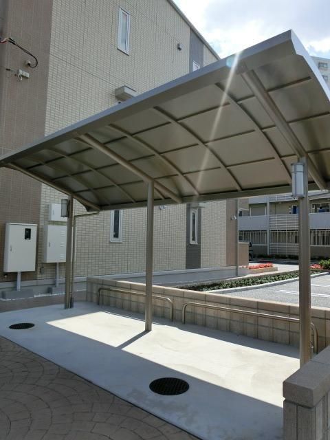 その他共有部分　屋根付き駐輪場