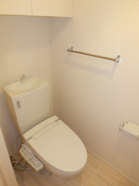 トイレ　※別号室参考写真です