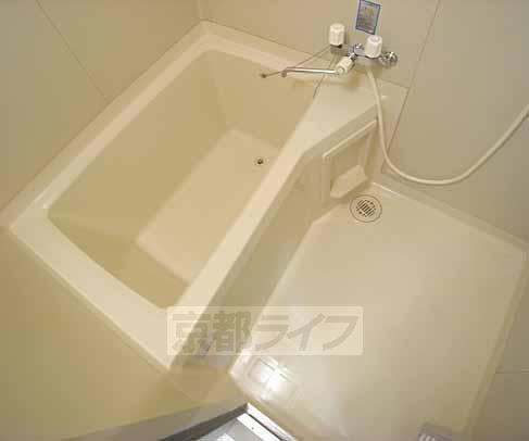 バス・シャワールーム　バストイレ別ですよ・