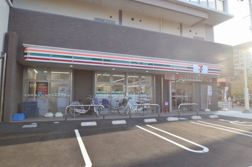 コンビニ　セブンイレブン 大阪中道4丁目店（コンビニ）まで408m