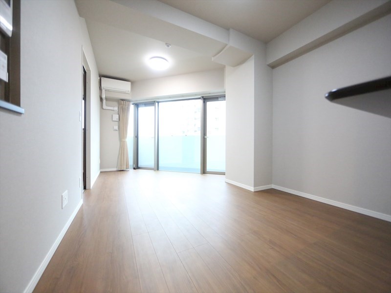 バルコニー　ＬＤＫ14帖　カウンターキッチン　エアコン完備　バルコニー