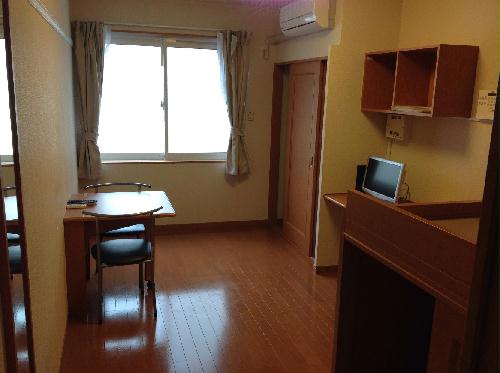 居室・リビング　居間（玄関側）