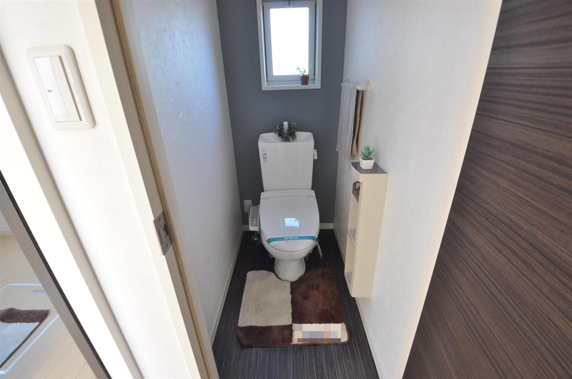 トイレ　ウォシュレット付き♪