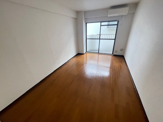 居室・リビング　※別部屋の写真です