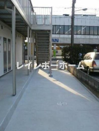 エントランス　建物の内部です