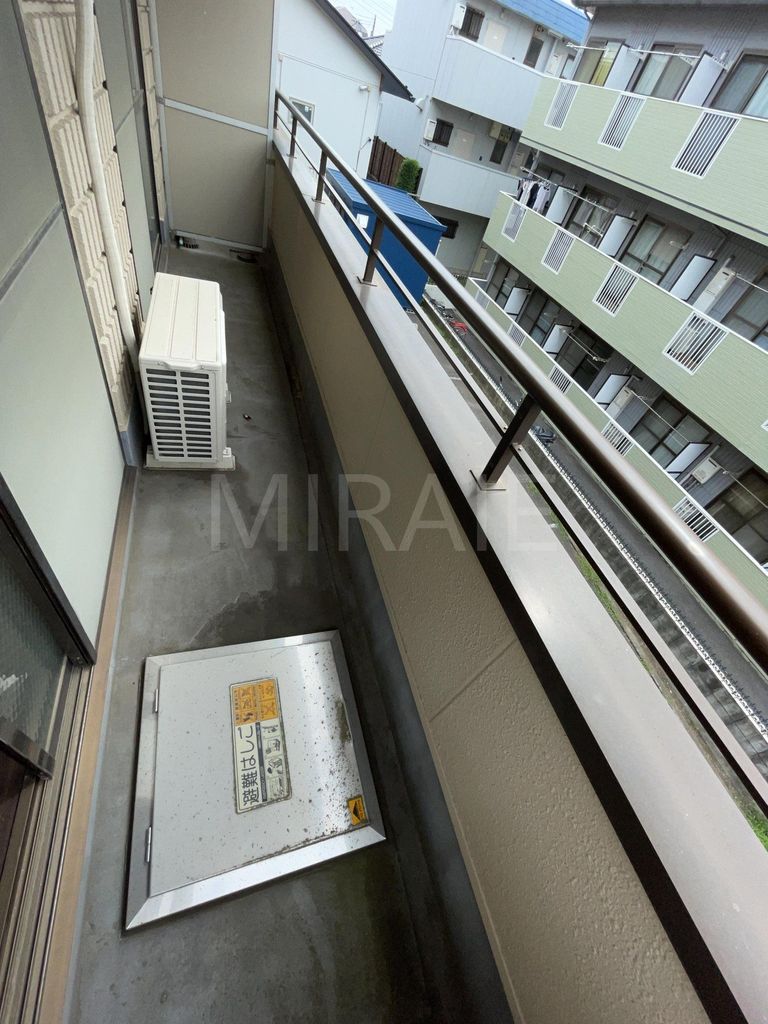 バルコニー　バルコニー