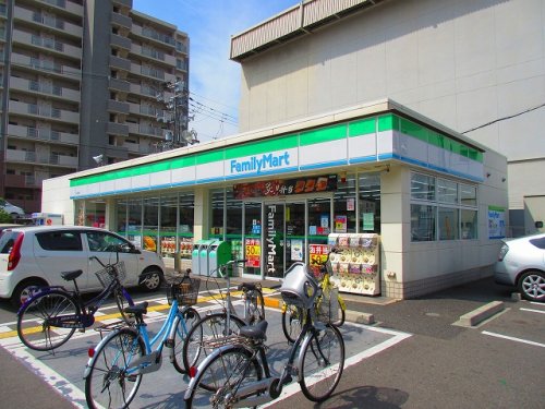 コンビニ　ファミリーマート 玉出西二丁目店（コンビニ）まで335m