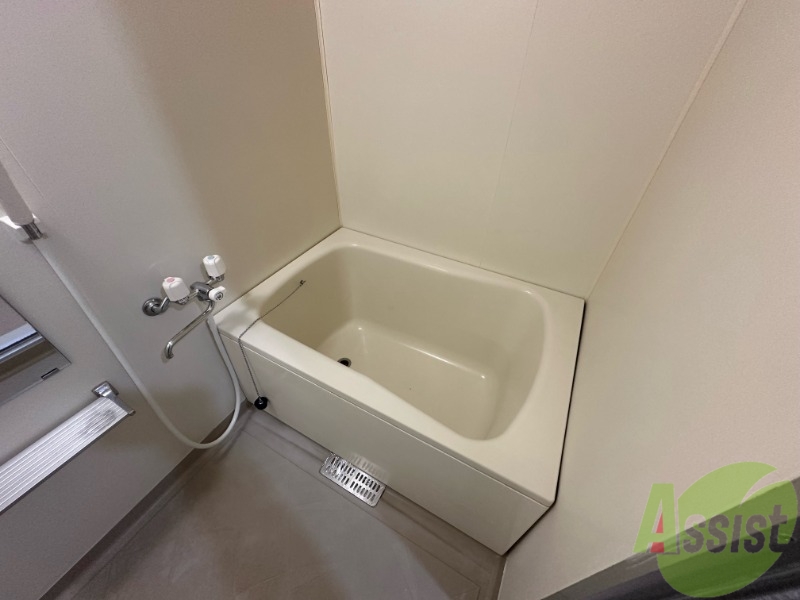 バス・シャワールーム　清潔感のある浴室ですね。機能性も使い勝手も良さそうです。