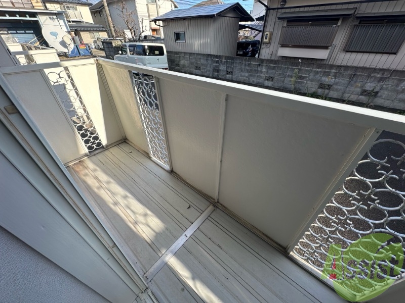 バルコニー　バルコニーが付いているので晴れた日は洗濯物が干せますね