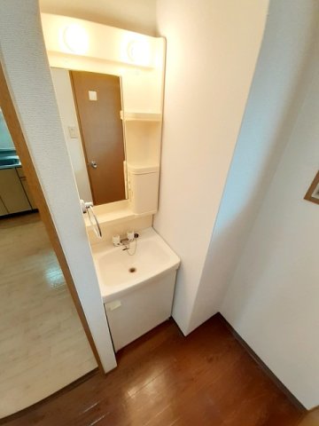 洗面設備　使いやすい洗面所です