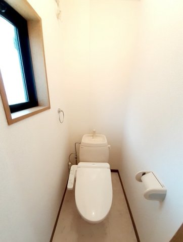 トイレ　ゆったりとした空間のトイレです