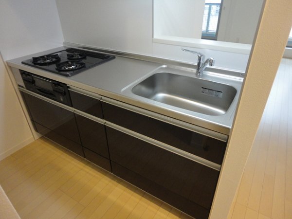 キッチン　３口コンロシステムキッチン