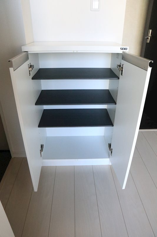 収納　シューズボックス