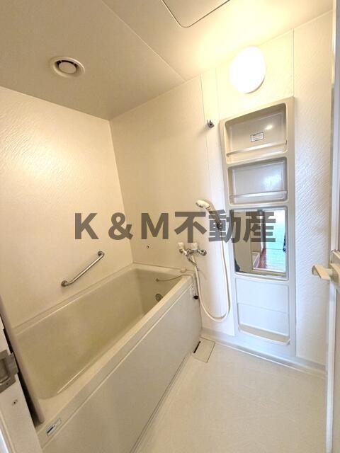 バス・シャワールーム　?