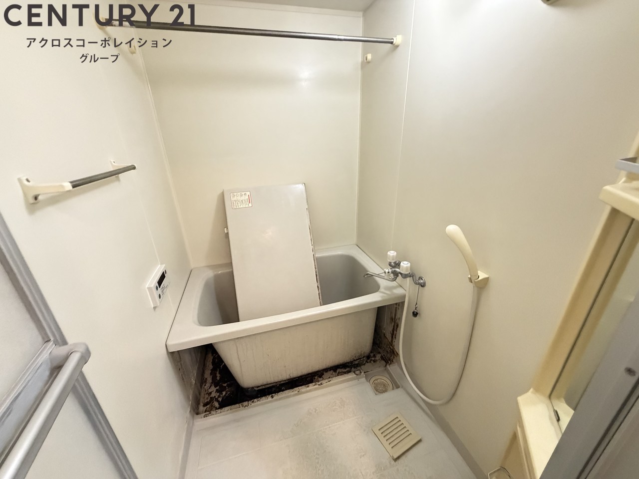 バス・シャワールーム　シンプルで機能的なユニットバスです！