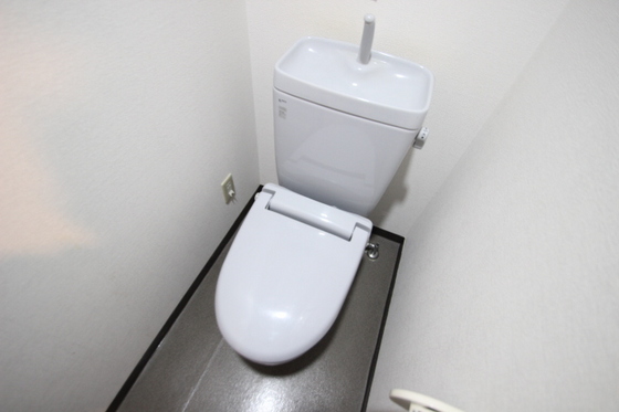 トイレ　※別部屋の写真です