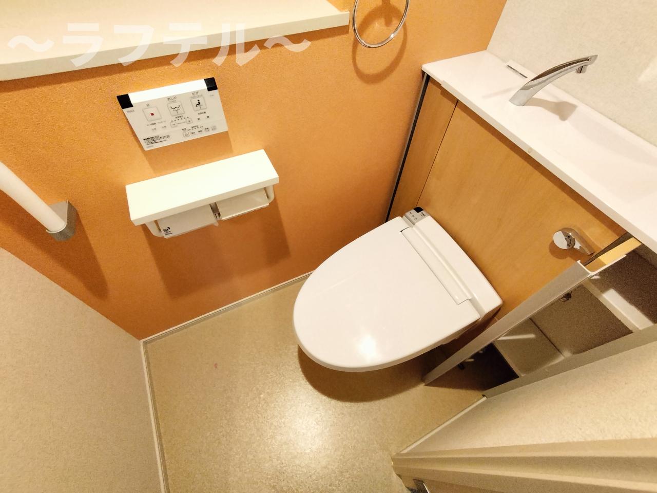 トイレ　別部屋イメージ写真