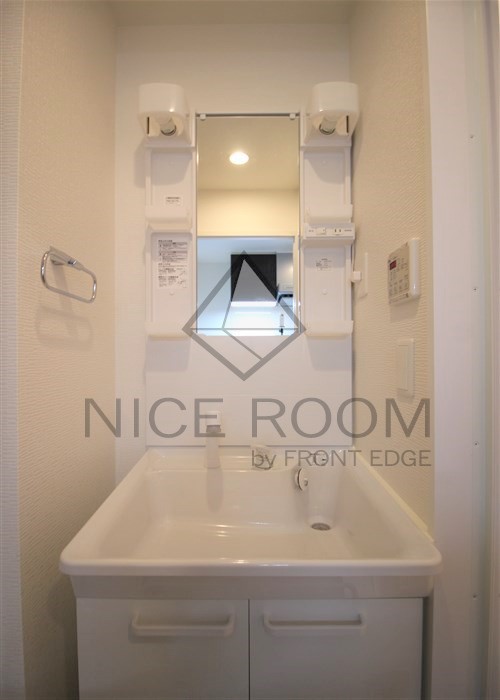 洗面設備　LIVIAZ NAMBA AIRY　洗面台