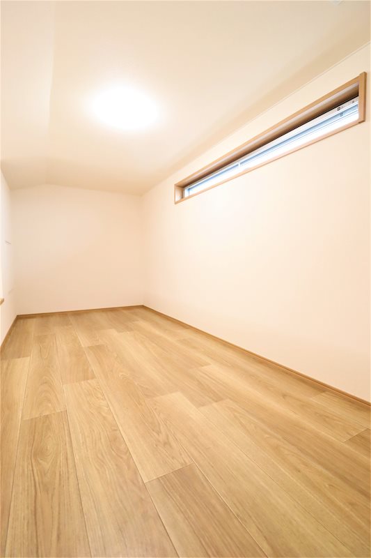 その他部屋・スペース　2階居室には寝室にも物置にも出来るロフト付き