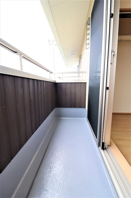 バルコニー　2階にはバルコニーがついております。