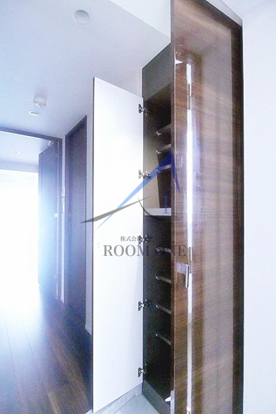 玄関　玄関です。