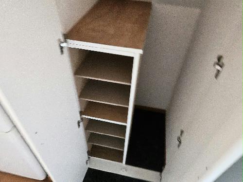 玄関　備品や設備仕様は号室等により異なります現地をご確認下さい。