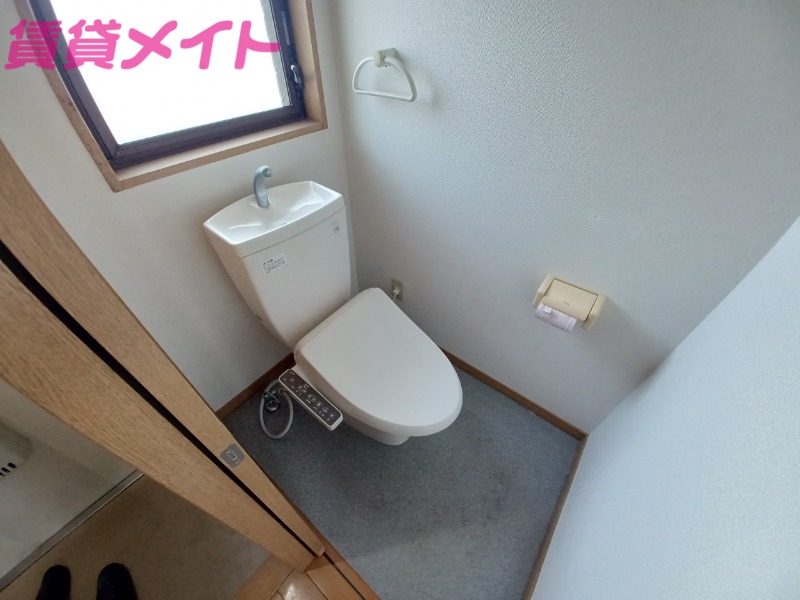 トイレ　同型参考写真