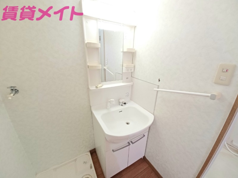 洗面設備　同型参考写真