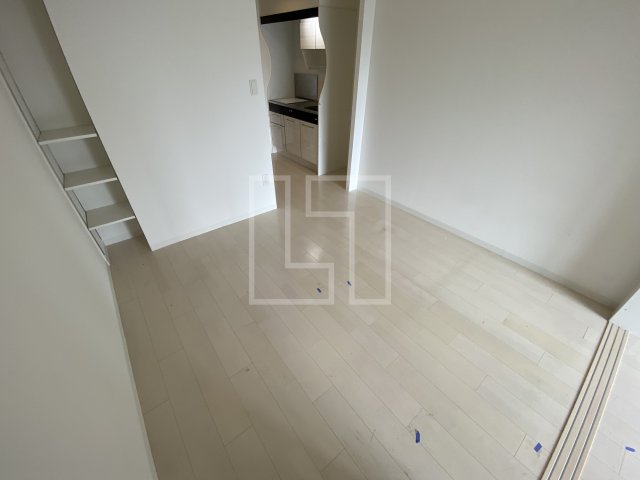 居室・リビング　SERENiTE谷町croix（セレニテ谷町クロワ）　リビン