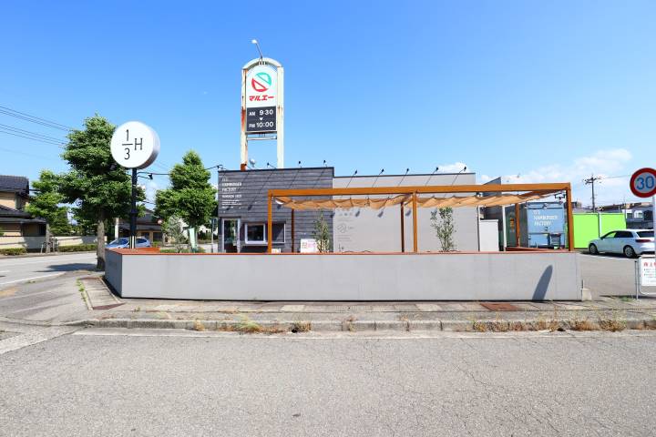 飲食店　1/3 HAMBURGER FACTORY 野々市店（飲食店）まで565m