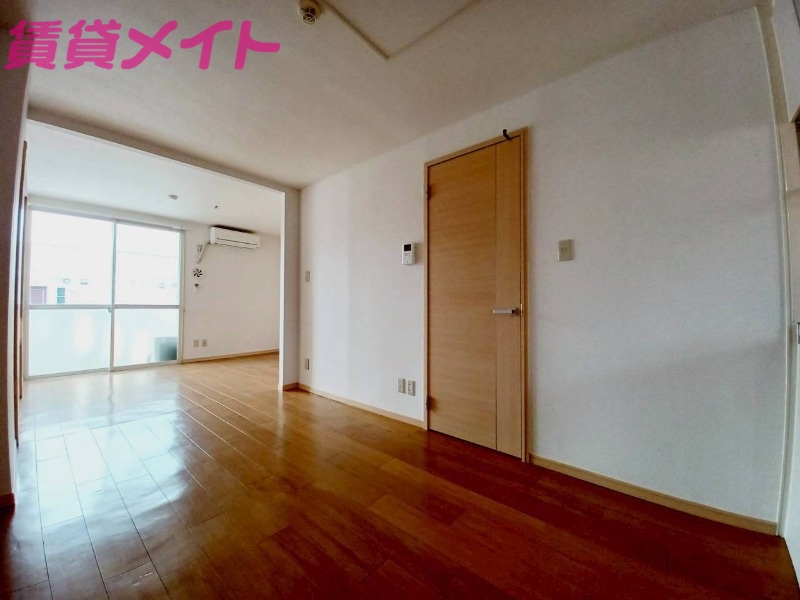 居室・リビング　同タイプの部屋写真です