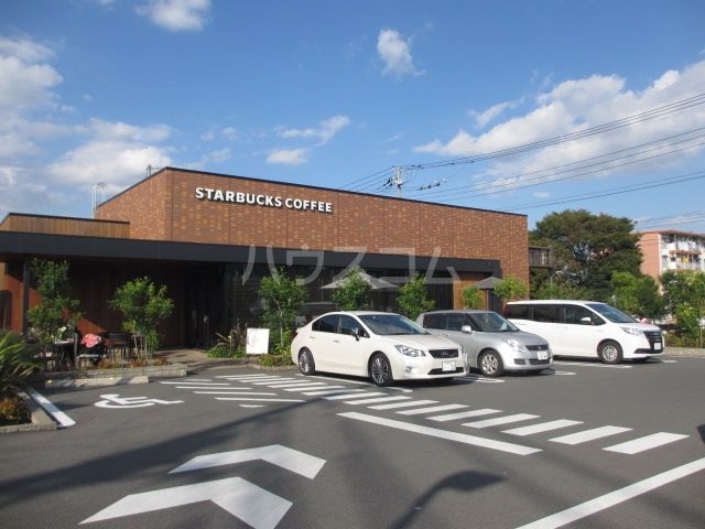 飲食店　スターバックスコーヒー藤沢菖蒲沢店（飲食店）まで582m