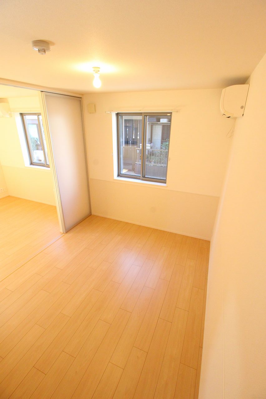 その他部屋・スペース　同物件、別のお部屋の写真です。