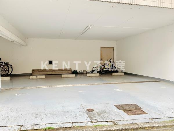 駐車場　駐車スペースもあります