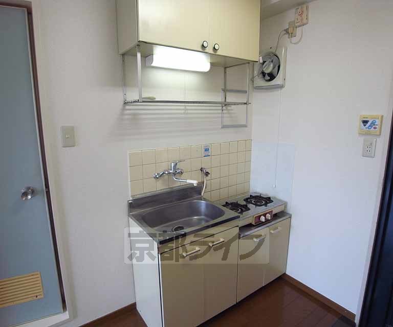 キッチン　２口ガスコンロ設置可能なコンパクトキッチンです。