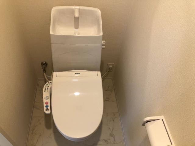 トイレ　シャワー付トイレ