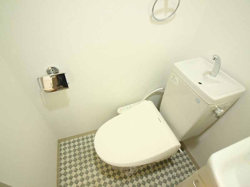 トイレ　同物件別部屋イメージ